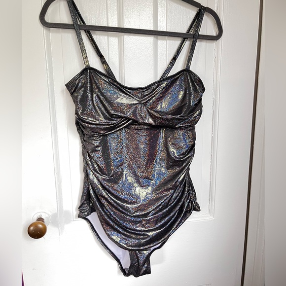 BRAND NEW, NEVER WORN SHEIN 1 piece - Picture 1 of 2